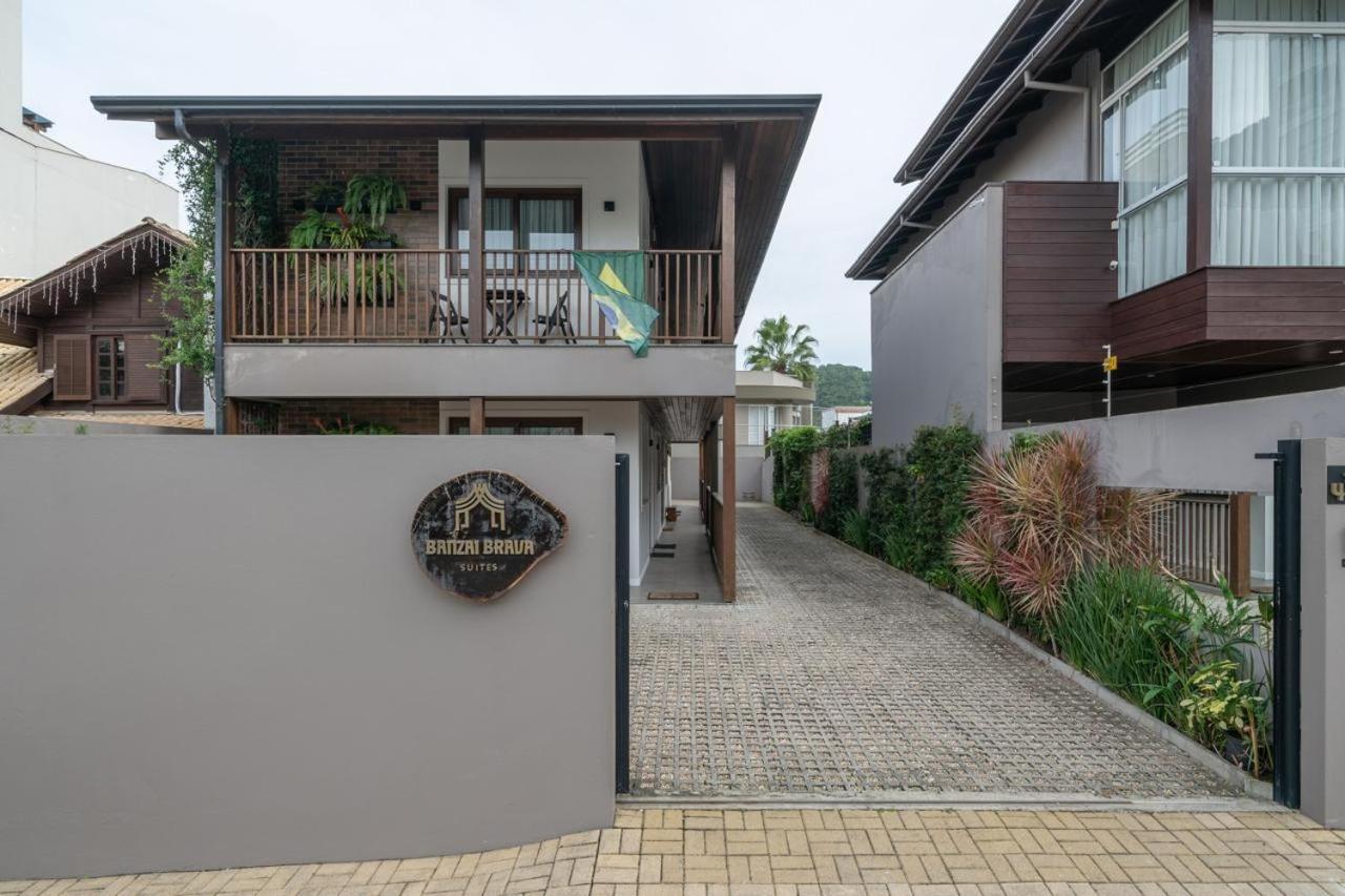 Banzai Brava Suites Itajaí Exterior foto