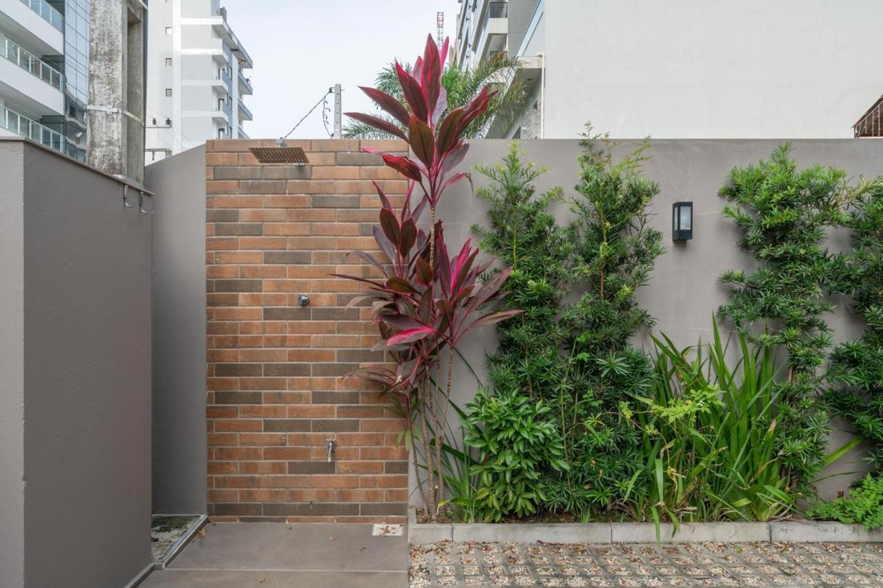 Banzai Brava Suites Itajaí Exterior foto